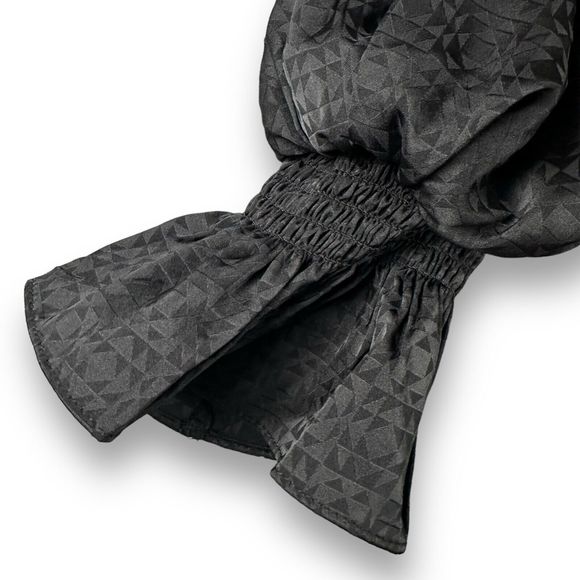 Vince Camuto Women's Sm Geometric Printed Jacquard Blouse Pheasant Sleeves EUC - Picture 3 of 7